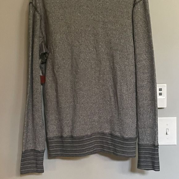 UFC Ultimate Fighting Championship sweatshirt Hooded Zip up Graphic Large NWT - Picture 6 of 14